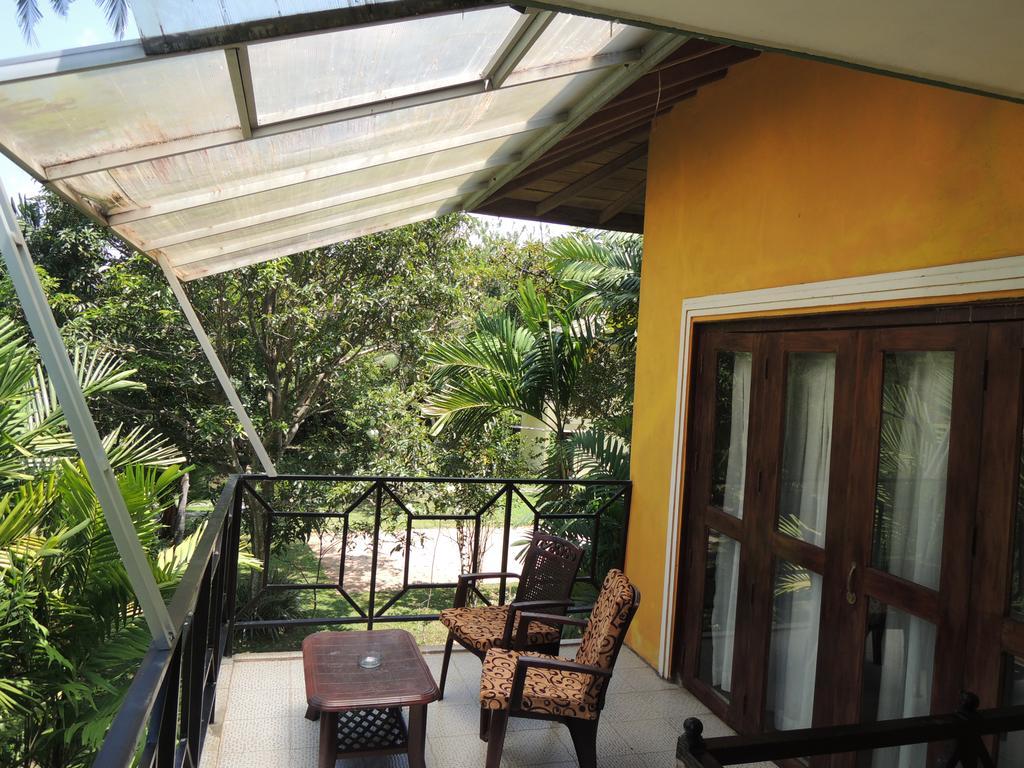 The Residence Bentota Bagian luar foto